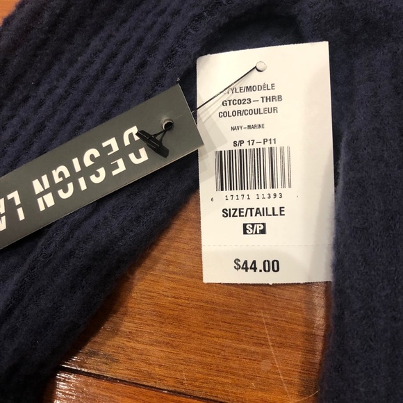 Design Lab Cold Shoulder - Picture 3 of 3